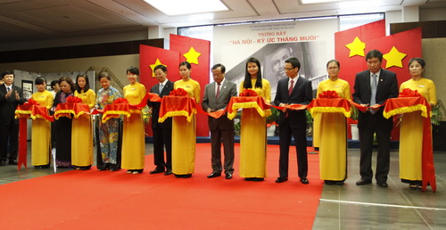 “Hà Nội – Ký ức tháng Mười” ảnh 1